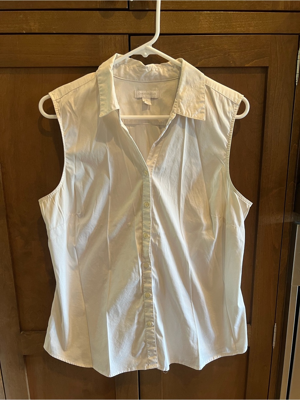 Classic Charter Club White Sleeveless Button-Up